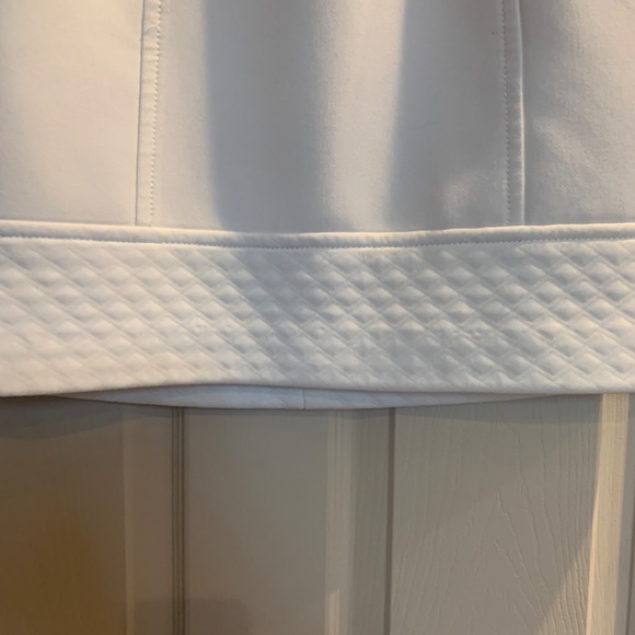 White House Black Market Ivory/Black Lined Skirt sz 4 - Picture 2 of 8